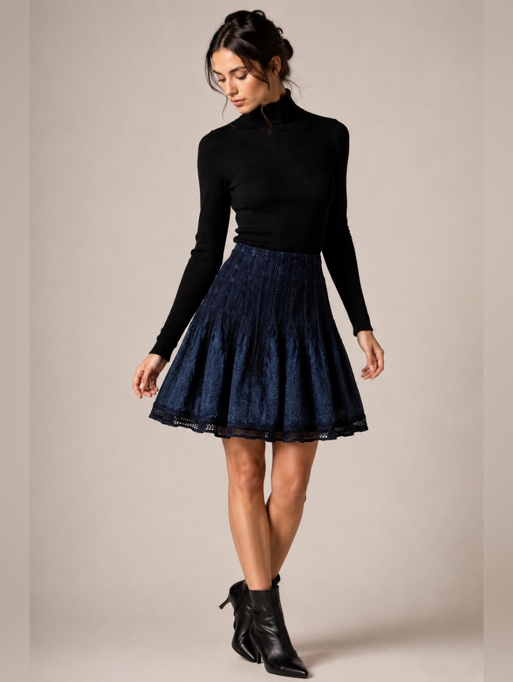 24 Karat/ 90's Vintage/ 100% Cotton/ Blue A-line Tiered Mini Skirt/ Size US M